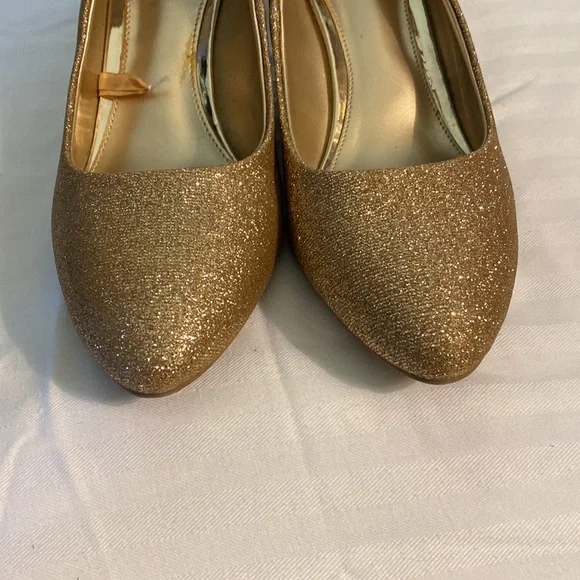 Fioni heels NWOT - Picture 2 of 8